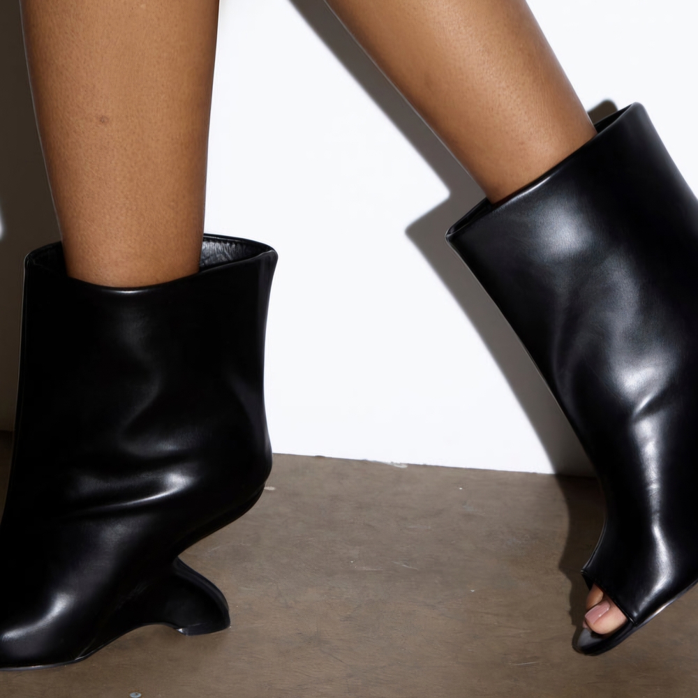 AZALEA WANG FAOI BLACK INVERTED WEDGE OPEN-TOE BOOTIE